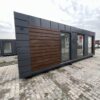 800×300 cm Kantoorcontainer met Badkamer en Airconditioning – Moderne en Direct Instapklare Werkruimte