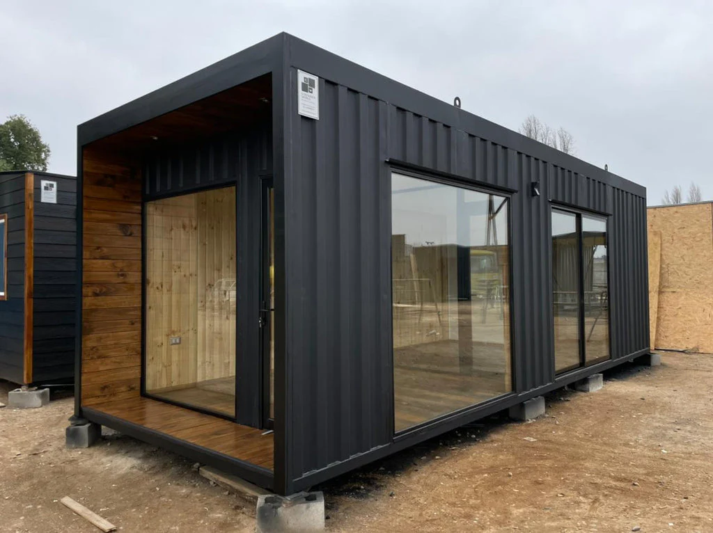 Modulair Project DALÍ 8 × 3 m – Open Ruimte met Half Badkamer