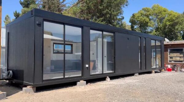 Modulaire Woning Montes 36 m² — Modern ontwerp met grote raampartijen
