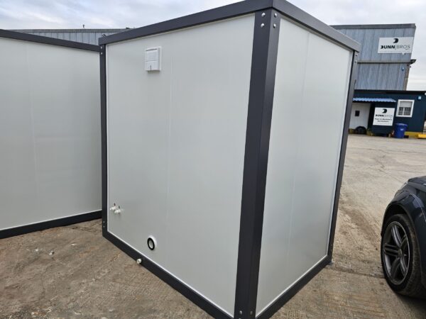 Mobiel Sanitair met Douche en Gordijn – Compacte Alles-in-één Sanitaire Unit