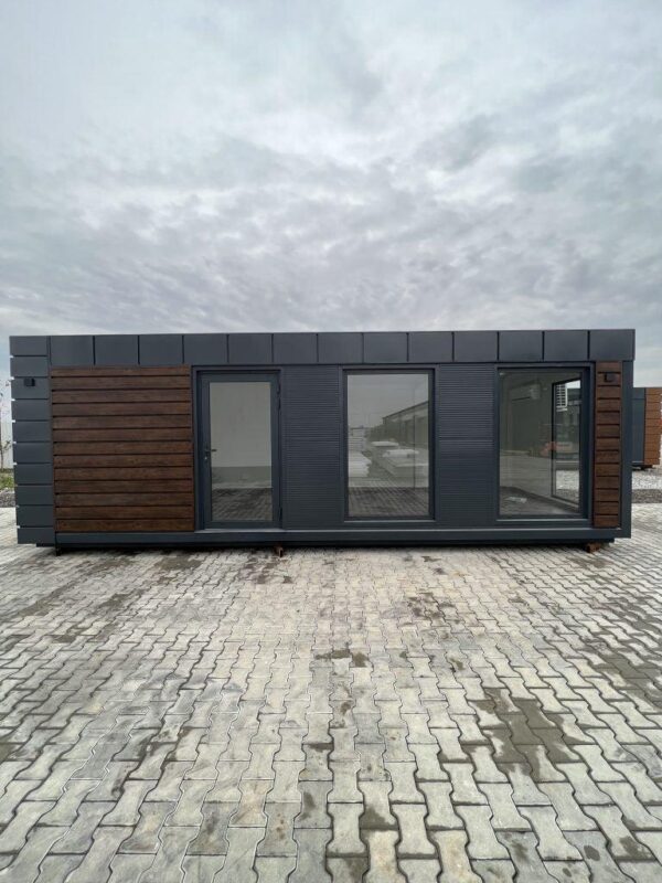 800×300 cm Kantoorcontainer met Badkamer en Airconditioning – Moderne en Direct Instapklare Werkruimte