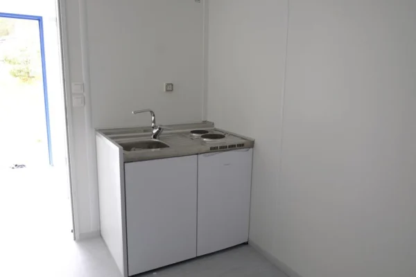 20ft Foremanshybel Container met Badkamer en Keuken – Modulaire Woonunit