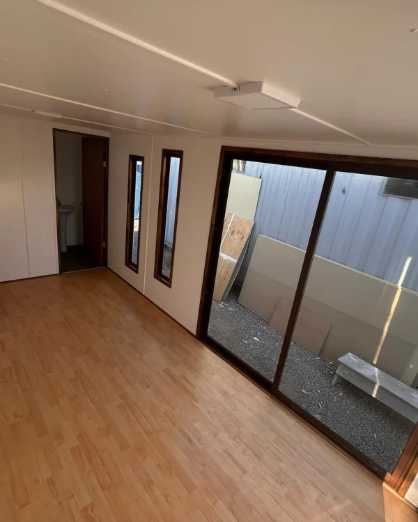 Maritieme Kantoorcontainer 6×3 m – 18 m²– Gebruikt, Uitstekende Staat