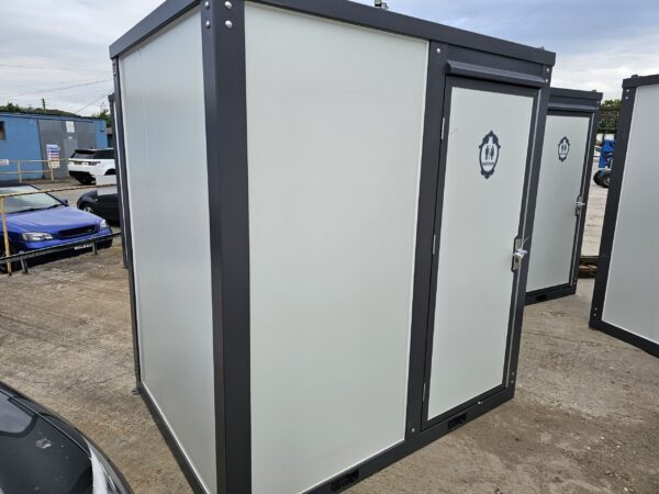 Mobiel Sanitair met Douche en Gordijn – Compacte Alles-in-één Sanitaire Unit