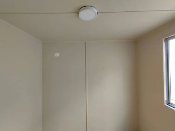 20 Voet Kantoorcontainer met Badkamer – Geïsoleerd & Direct Gebruiksklaar