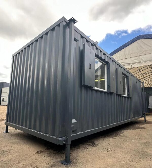 Antivandalisme Welzijnsunit 24×9 ft – Volledig Autonoom met Generator