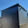 Compacte Sanitaire Monocontainer met Toilet en Urinoir – Direct Gebruiksklaar