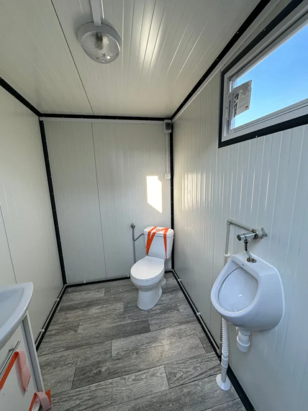 Dubbele Hygiënische Sanitaire Container 3×2 m – Compleet Uitgerust