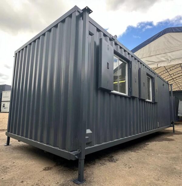 Antivandalisme Welzijnsunit 24×9 ft – Volledig Autonoom met Generator