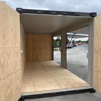 Gepersonaliseerde Containerwinkel 20′ – Mobiele Shop voor Events & Pop-ups