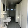 Sanitaire Container 6 × 2,44 m met 5 Toiletcabines | Volledig Geïsoleerd