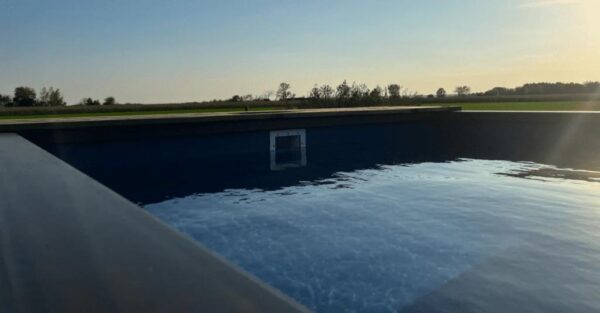 20 ft Containerzwembad – Luxe Plug & Play Zwembeleving