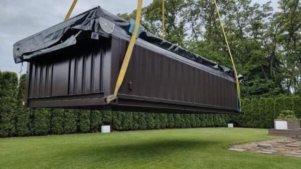 Containerzwembad 20 ft – Compact Multiniveau Model (Volledig Uitgerust)
