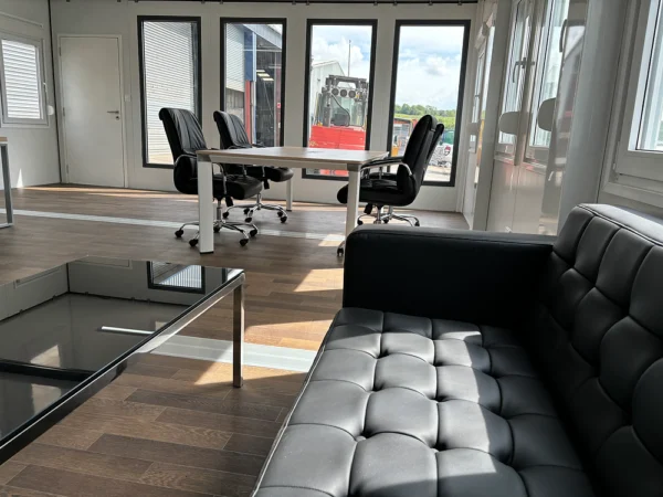 Modulaire Kantoorunit – 4 Modules (6,00 × 9,72 m) met Kantine en Sanitair