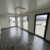 800×300 cm Kantoorcontainer met Badkamer en Airconditioning – Moderne en Direct Instapklare Werkruimte