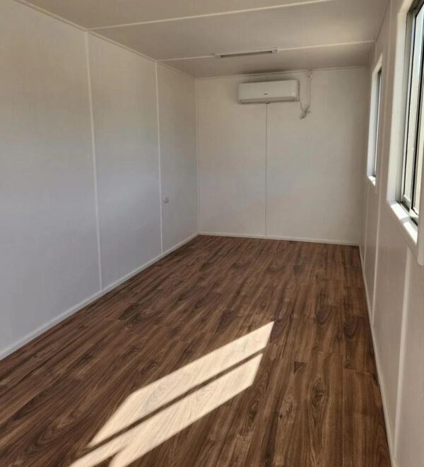 Kantoorcontainer 20 Voet met Airco – Geïsoleerd, Veilig en Multifunctioneel