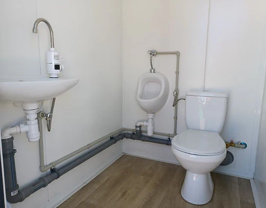 Compacte Sanitaire Monocontainer met Toilet en Urinoir – Direct Gebruiksklaar