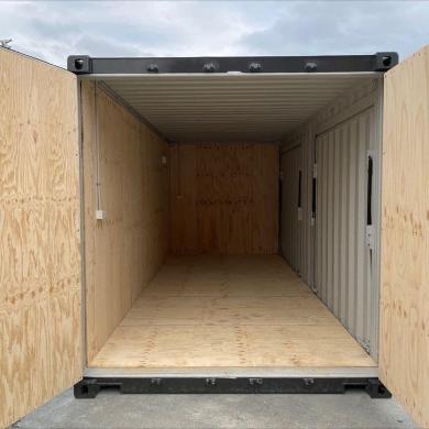 Gepersonaliseerde Containerwinkel 20′ – Mobiele Shop voor Events & Pop-ups