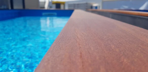 BOX Containerzwembad 20 ft – Robuust, Waterdicht & Direct Plaatsbaar