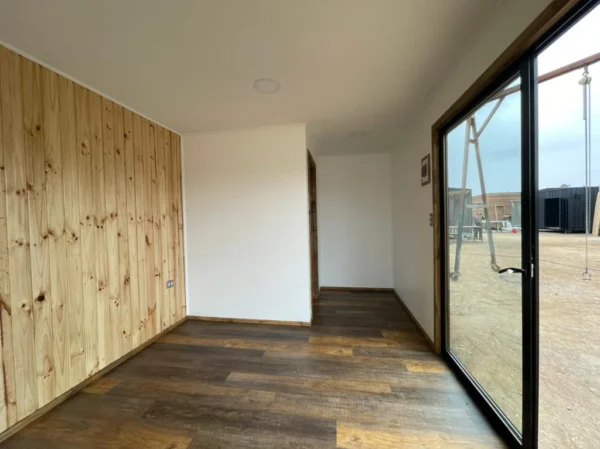 Modulair Project DALÍ 8 × 3 m – Open Ruimte met Half Badkamer